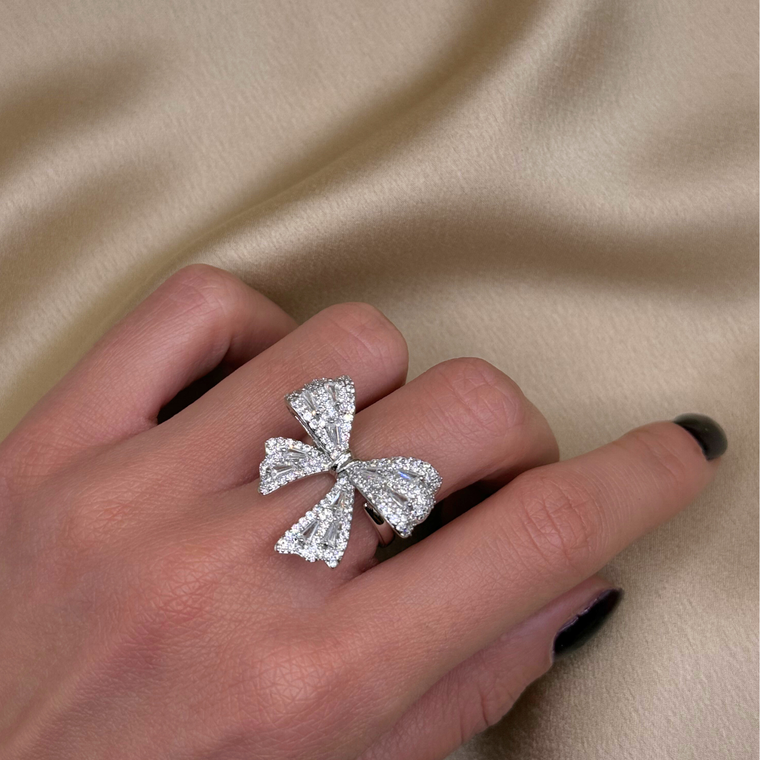 Anello Bow