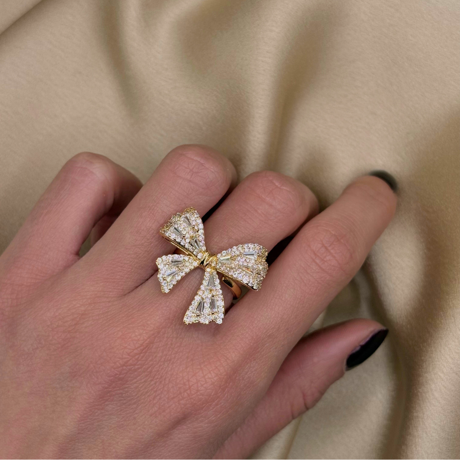 Anello Bow